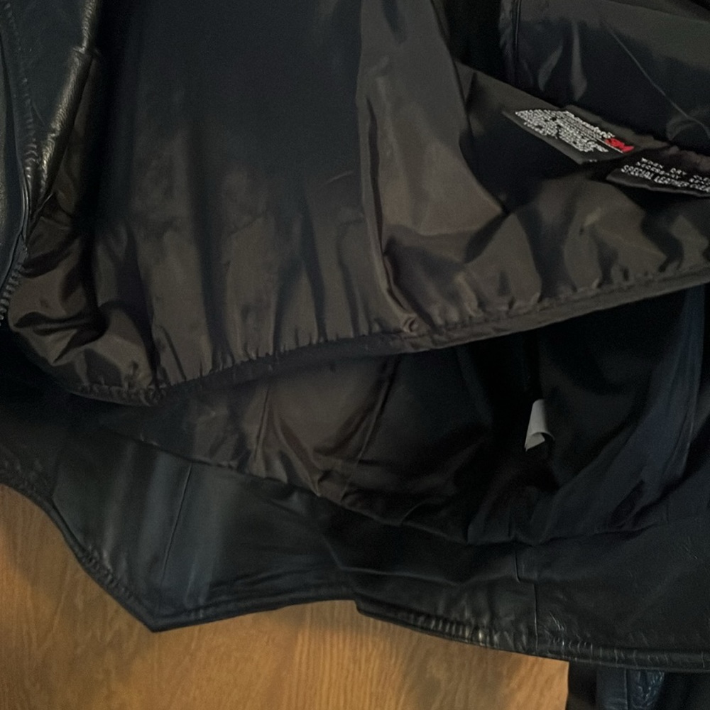 Wilson, leather coat size medium - Picture 9 of 13